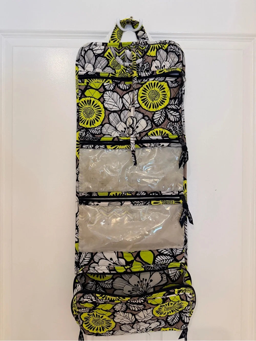 Vera Bradley compact hanging